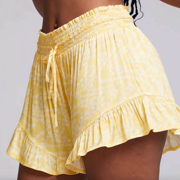 NWT - Chaser Amalfi Lemon Zest Short (Currently On Website) - Picture 3 of 9
